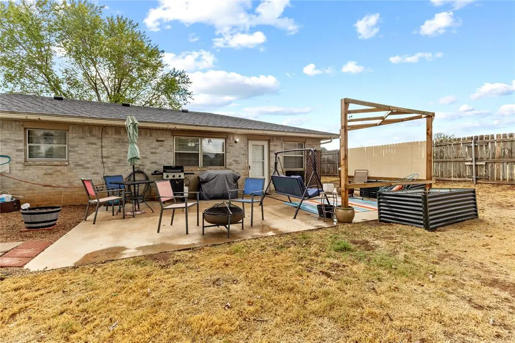 Photo 22 — 2001 E Serenade Street, Weatherford, OK 73096