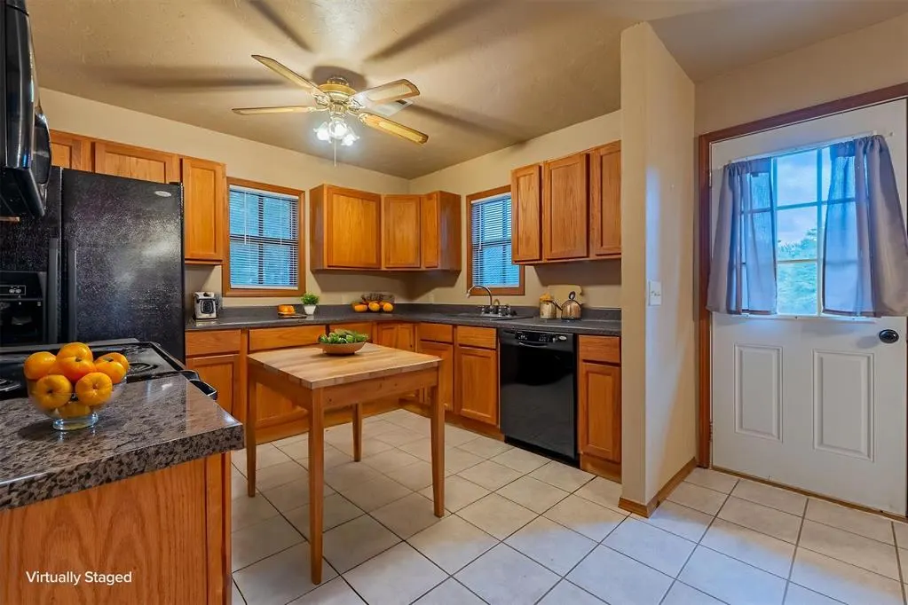 Photo 10 — 7396 Pine Cove, Blanchard, OK 73010