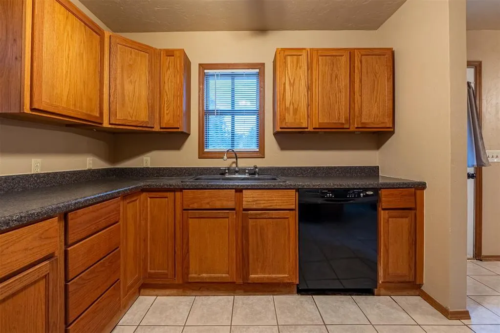 Photo 11 — 7396 Pine Cove, Blanchard, OK 73010