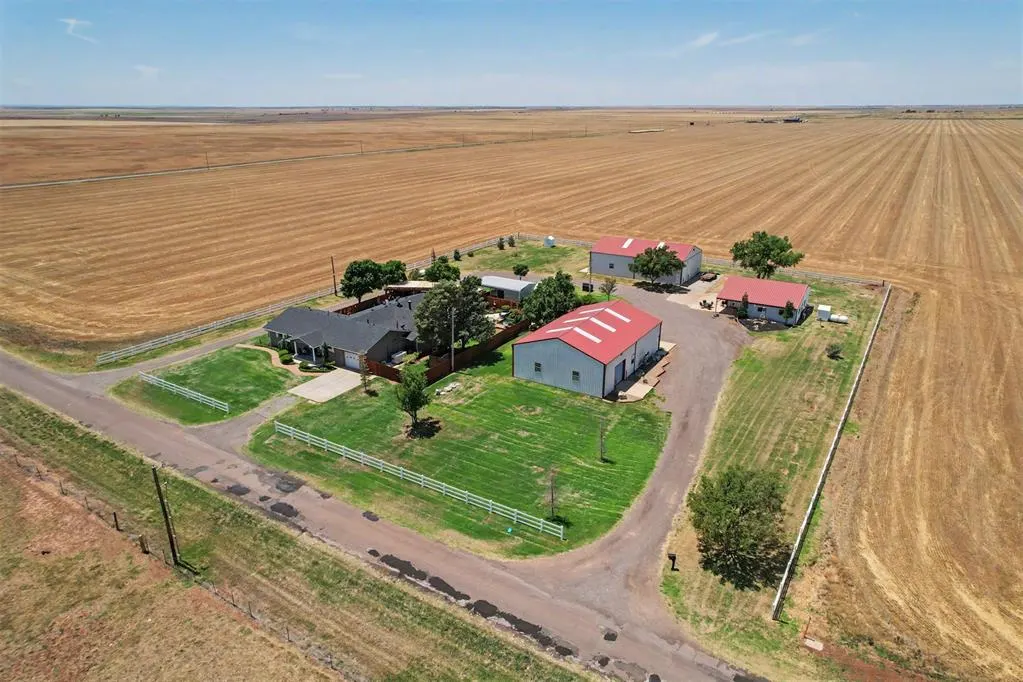 Front exterior — 15785 N 1700 Road, Hollis, OK 73550