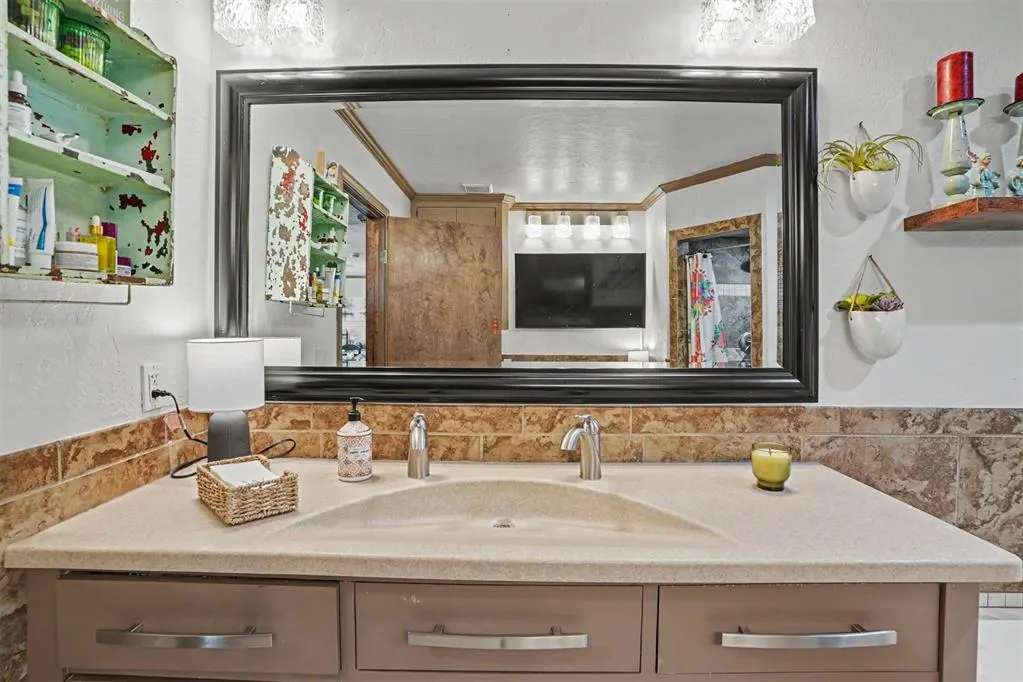 Photo 20 — 15785 N 1700 Road, Hollis, OK 73550