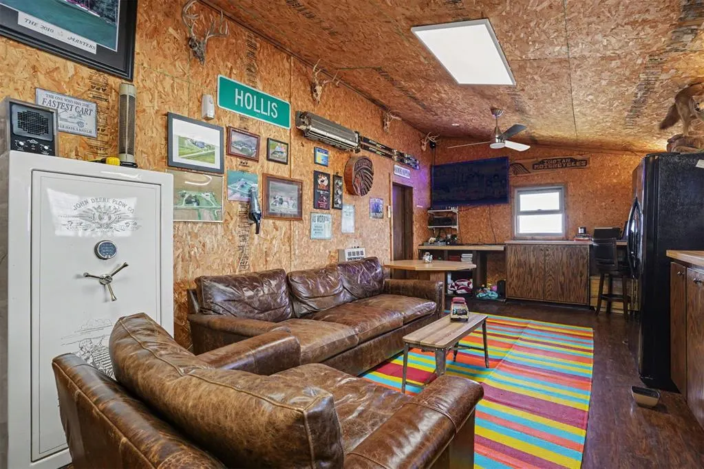 Photo 44 — 15785 N 1700 Road, Hollis, OK 73550