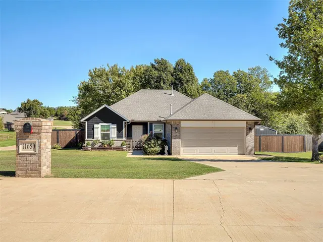 Photo 2 — 11650 Cedar Street, Guthrie, OK 73044