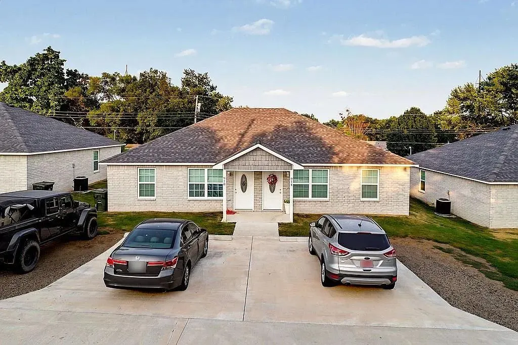 Photo 2 — 920 W Williams Avenue, Sallisaw, OK 74955