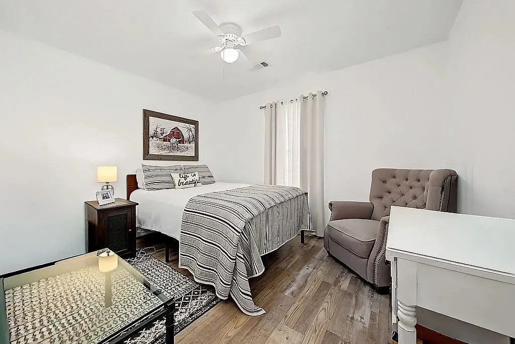 Photo 12 — 920 W Williams Avenue, Sallisaw, OK 74955
