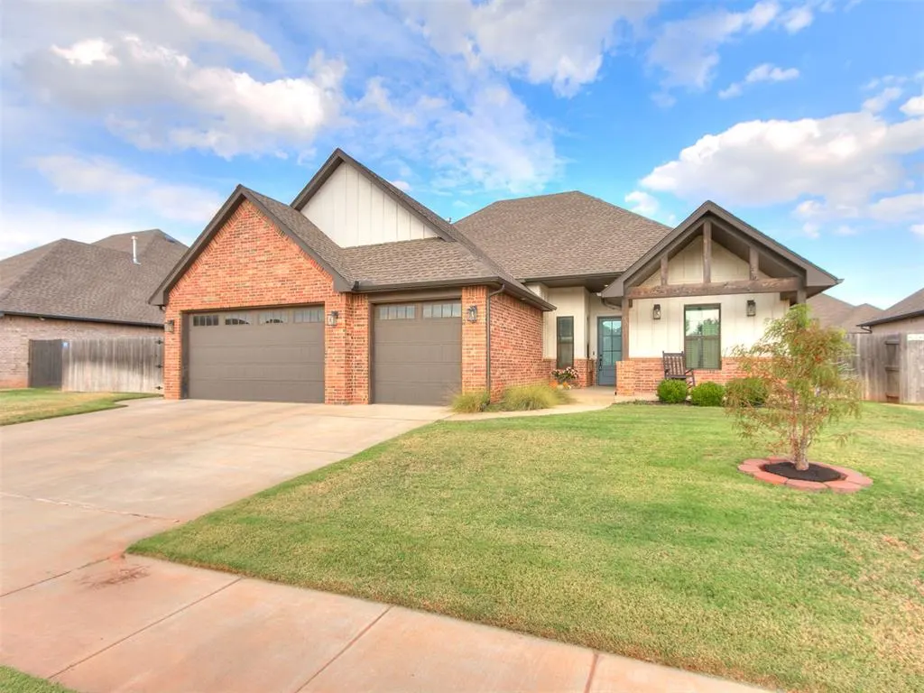 Front exterior — 5704 Tiger Stone Drive, Mustang, OK 73064