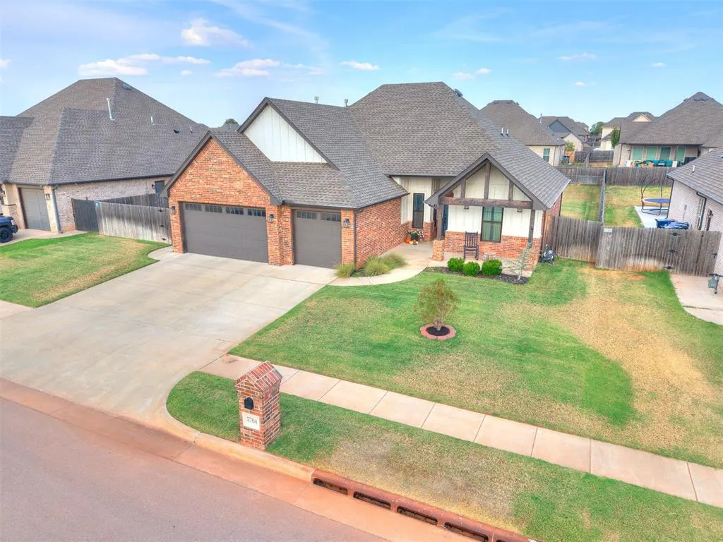 Photo 5 — 5704 Tiger Stone Drive, Mustang, OK 73064