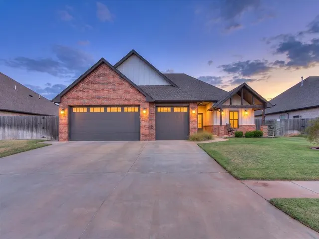 Photo 6 — 5704 Tiger Stone Drive, Mustang, OK 73064