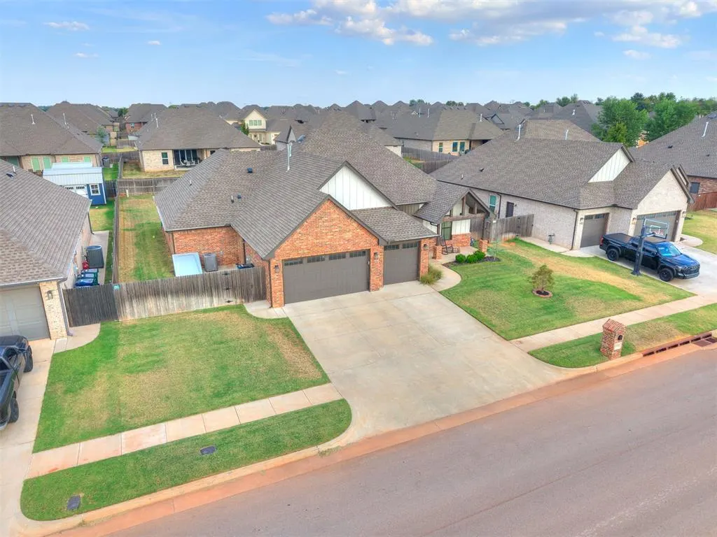 Photo 48 — 5704 Tiger Stone Drive, Mustang, OK 73064