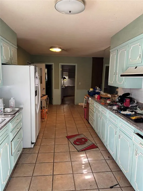 Photo 11 — 518 Lakeside Drive, Altus, OK 73521