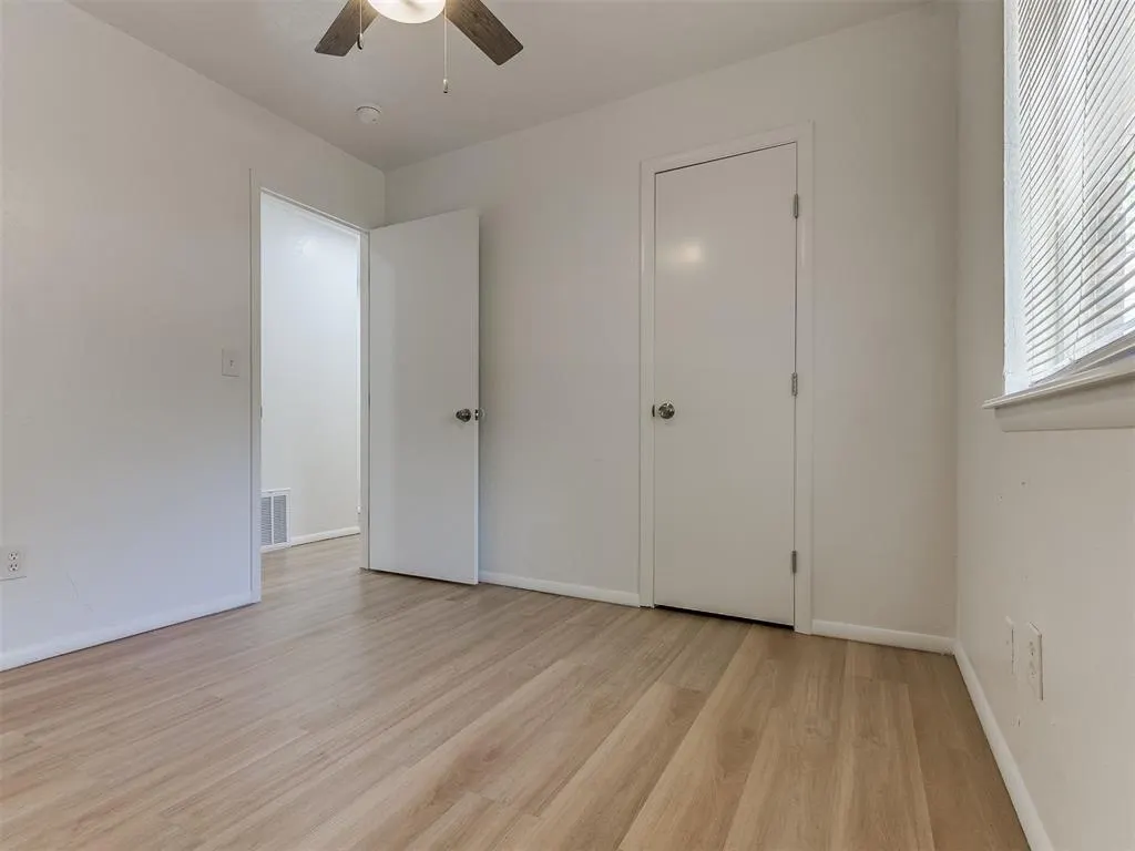Photo 19 — 405 Woodland Drive, Midwest City, OK 73130