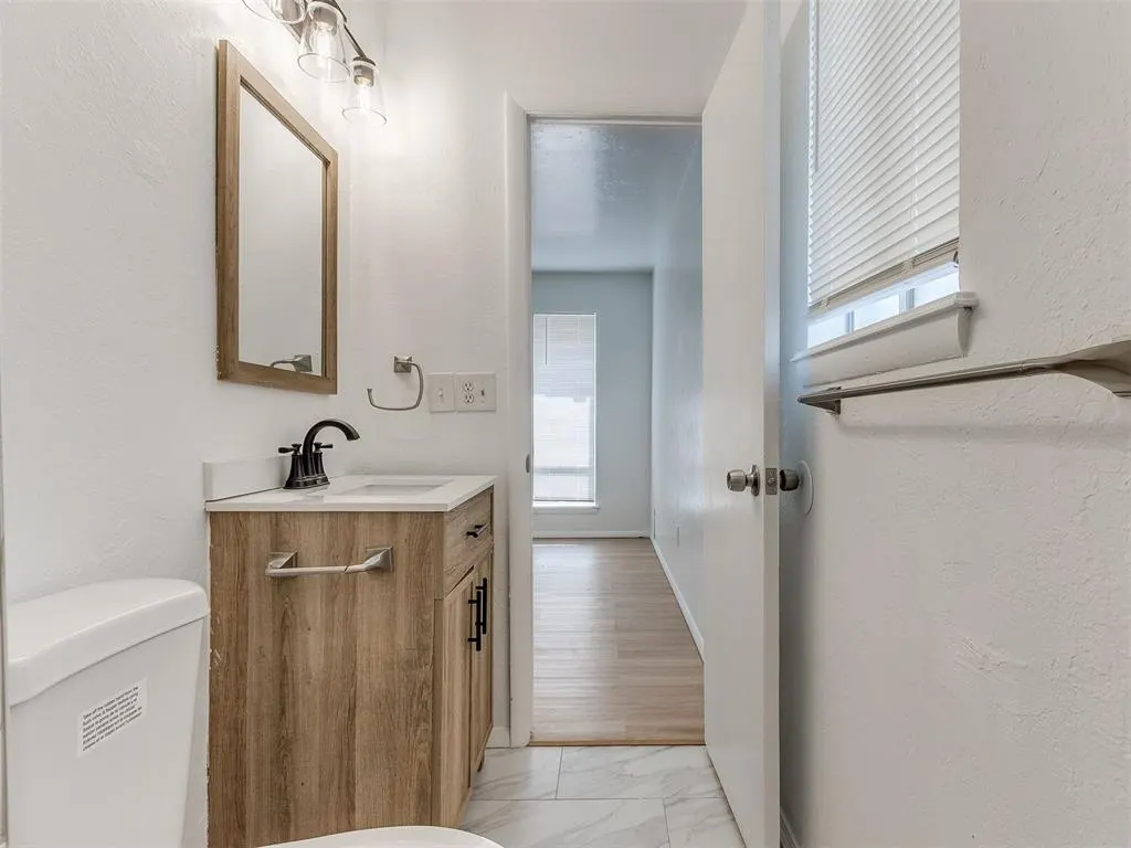 Photo 23 — 405 Woodland Drive, Midwest City, OK 73130