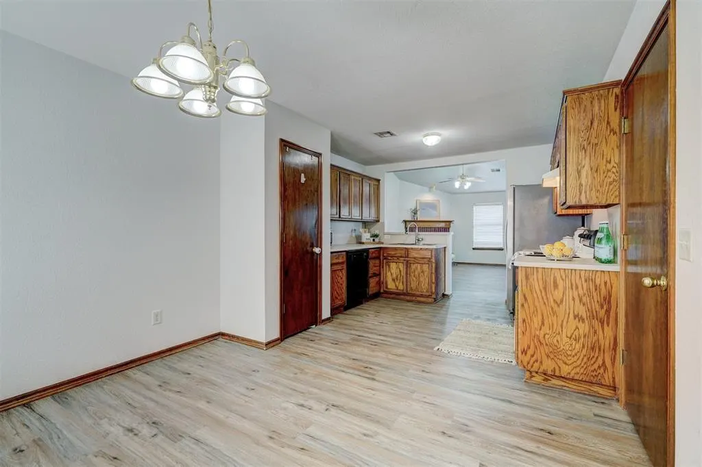 Photo 12 — 10301 Plymouth Court, Oklahoma City, OK 73159