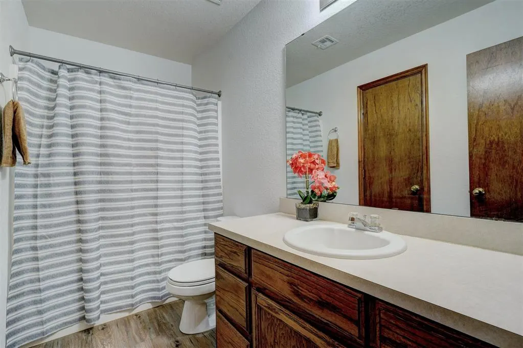 Photo 19 — 10301 Plymouth Court, Oklahoma City, OK 73159