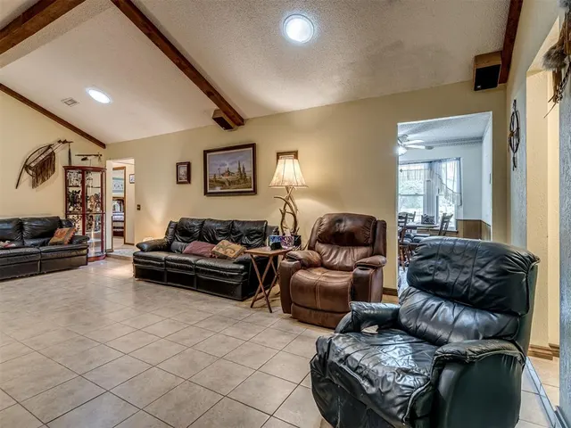Photo 8 — 710 Deano Dr, Tuttle, OK 73089