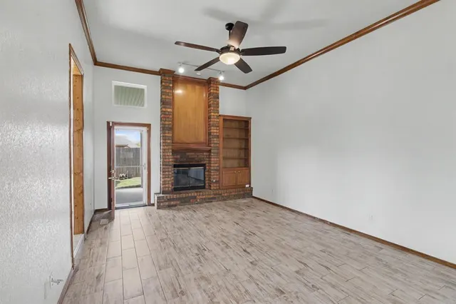 Photo 5 — 9301 Buttonwood Avenue, Moore, OK 73160