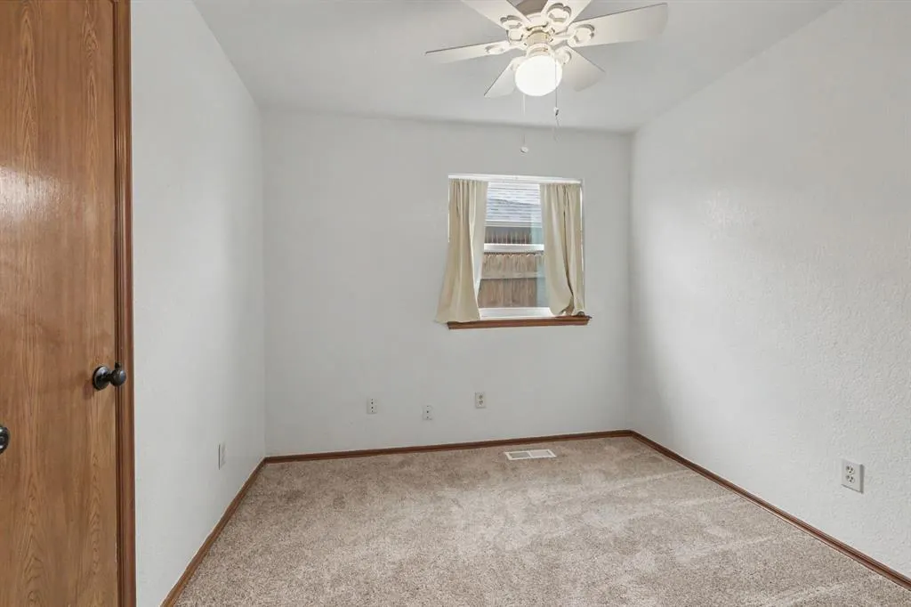 Photo 15 — 9301 Buttonwood Avenue, Moore, OK 73160