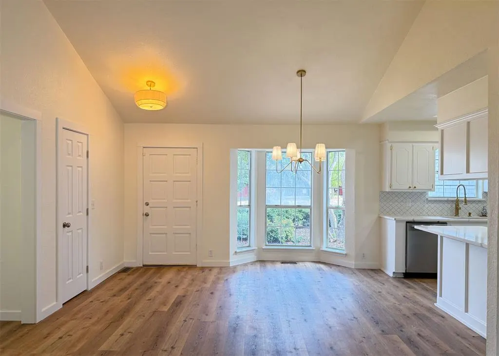 Photo 6 — 117 N Grand Fork Drive, Edmond, OK 73003