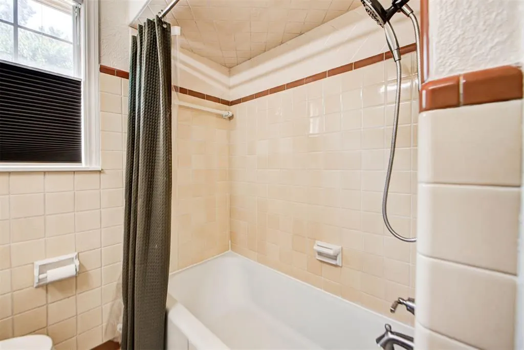 Photo 17 — 612 NW 51st Street, Oklahoma City, OK 73118