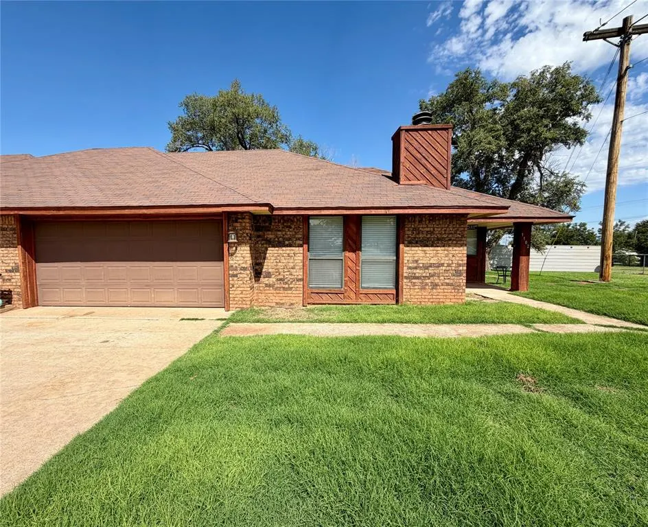 Front exterior — 1102 Walnut Street, Woodward, OK 73801