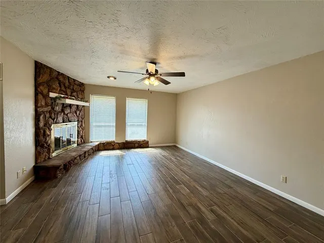 Photo 6 — 1102 Walnut Street, Woodward, OK 73801