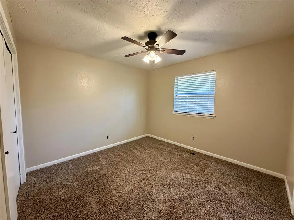 Photo 9 — 1102 Walnut Street, Woodward, OK 73801
