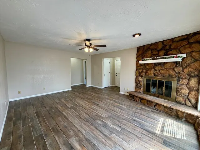 Photo 2 — 1102 Walnut Street, Woodward, OK 73801
