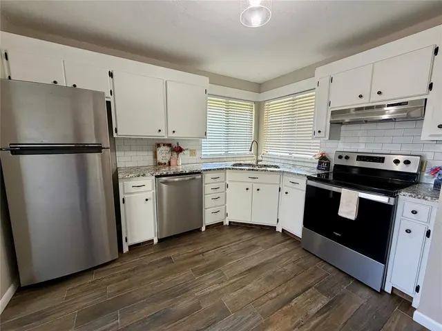 Photo 3 — 1102 Walnut Street, Woodward, OK 73801