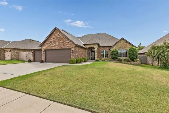 Photo 2 — 3104 SW 138th Street, Oklahoma City, OK 73170