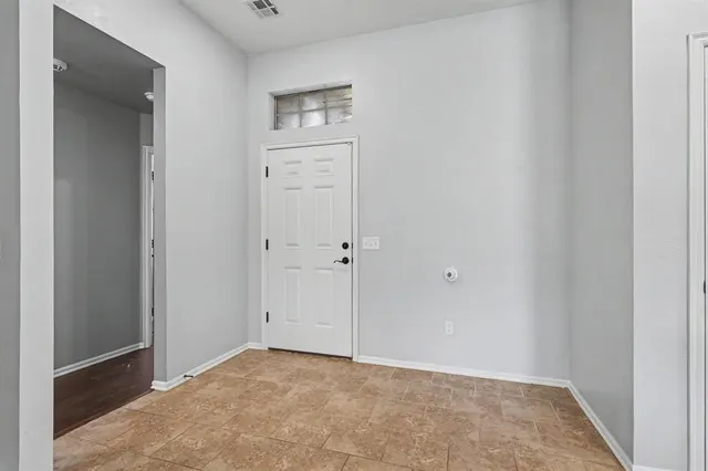 Photo 5 — 709 Bobcat Trail, Yukon, OK 73099