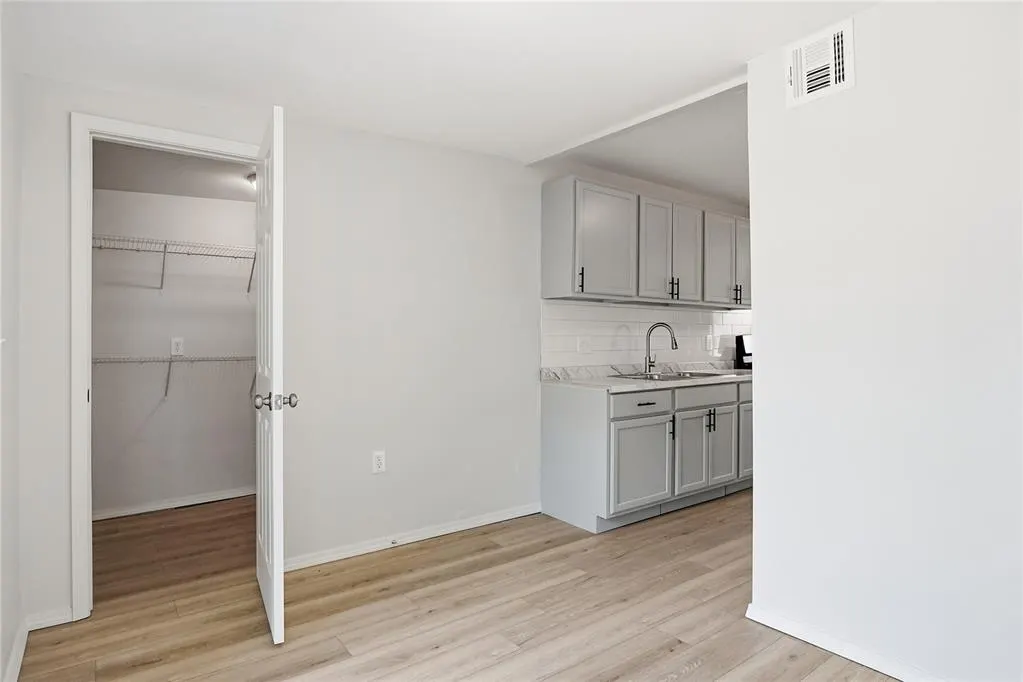 Photo 7 — 117 SW 39th Street, Oklahoma City, OK 73109