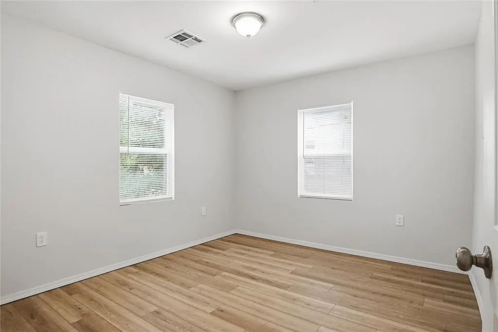 Photo 9 — 117 SW 39th Street, Oklahoma City, OK 73109