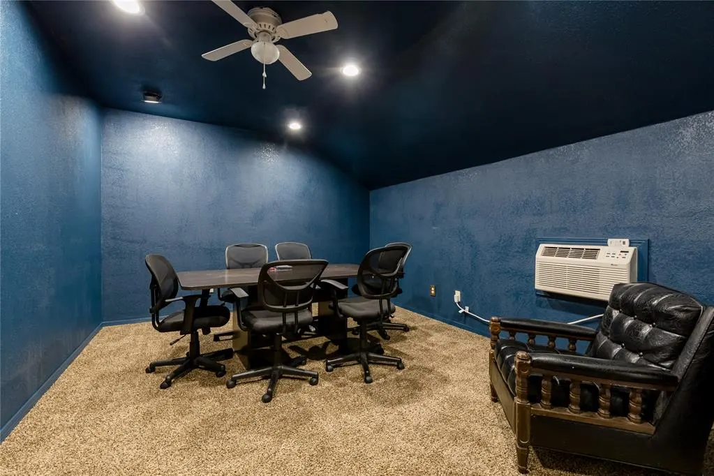Photo 15 — 621 W 3rd Street, Elk City, OK 73644