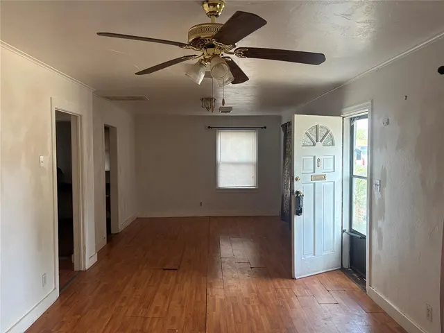 Photo 3 — 2036 NW 31st Terrace, Oklahoma City, OK 73118