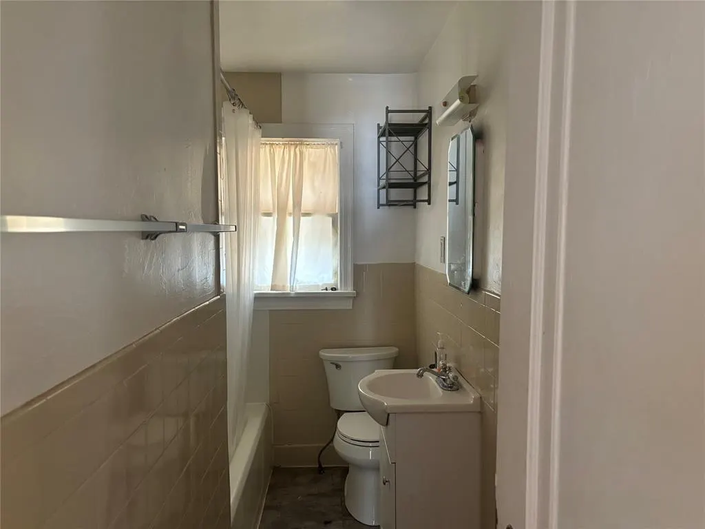 Photo 9 — 2036 NW 31st Terrace, Oklahoma City, OK 73118