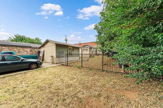 Photo 2 — 1434 SW 28th Street, Oklahoma City, OK 73108