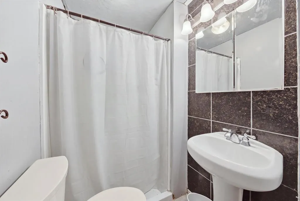 Photo 9 — 1434 SW 28th Street, Oklahoma City, OK 73108