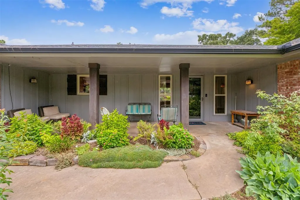 Photo 4 — 4109 Sooner Court, Edmond, OK 73034