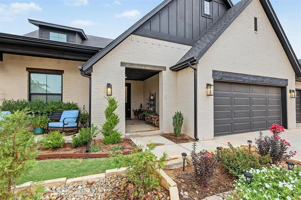 Photo 2 — 14716 Palmerston Drive, Oklahoma City, OK 73142