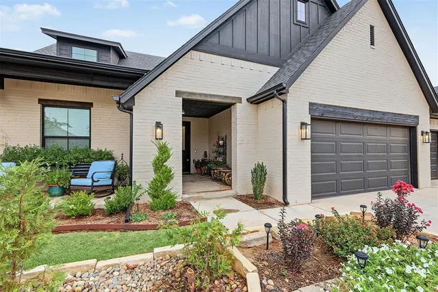 Photo 2 — 14716 Palmerston Drive, Oklahoma City, OK 73142