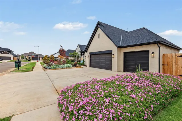 Photo 3 — 14716 Palmerston Drive, Oklahoma City, OK 73142