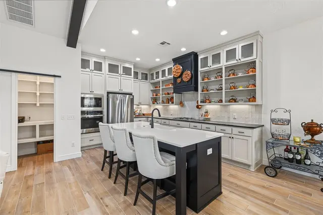 Photo 8 — 14716 Palmerston Drive, Oklahoma City, OK 73142