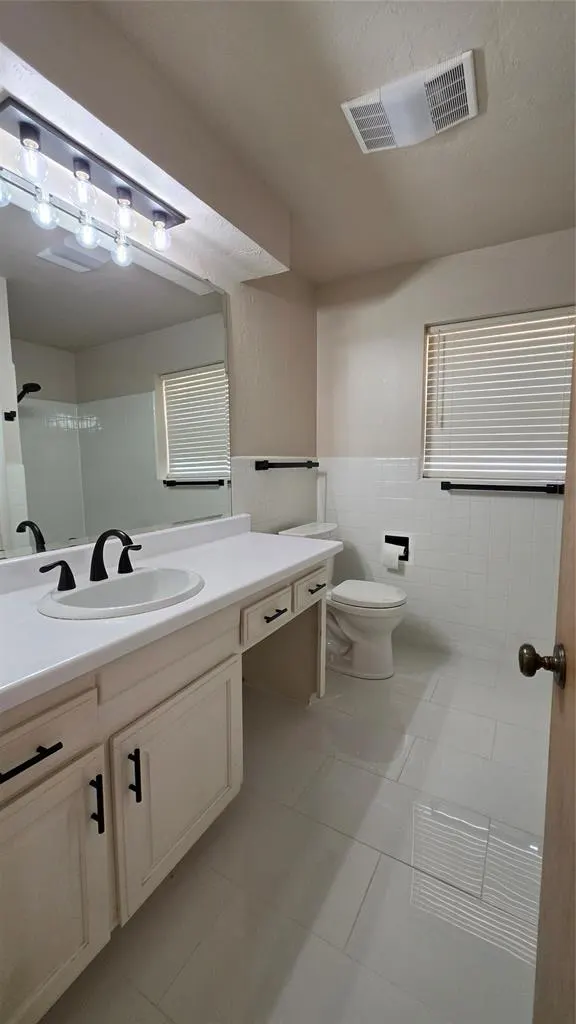 Photo 8 — 2800 N Dornick Drive, Forest Park, OK 73121