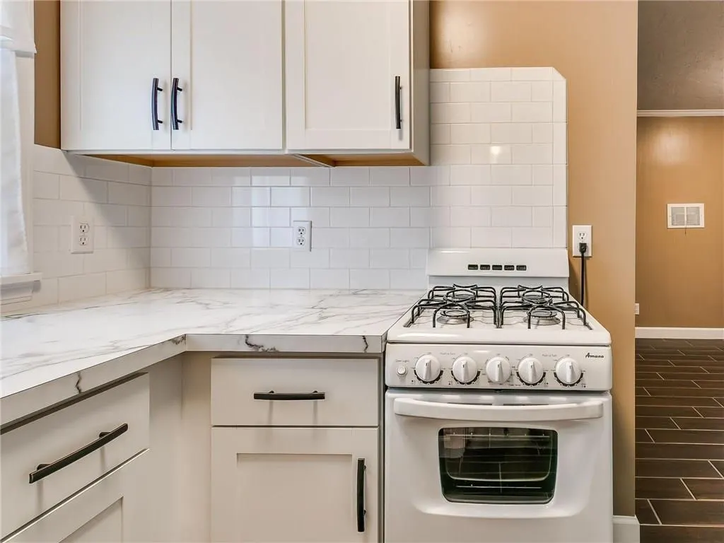 Photo 16 — 101 N Walnut Street 1/2, Crescent, OK 73028