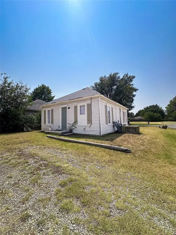 Front exterior — 1401 S Dille Avenue, El Reno, OK 73036