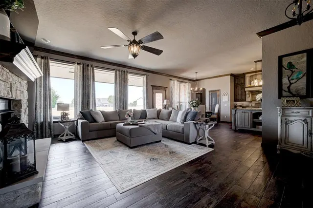 Photo 7 — 203 Raye Place, Tuttle, OK 73089