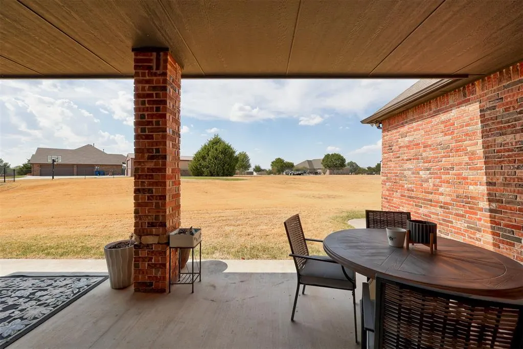 Photo 41 — 203 Raye Place, Tuttle, OK 73089