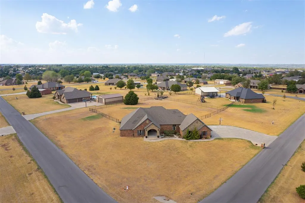 Photo 46 — 203 Raye Place, Tuttle, OK 73089
