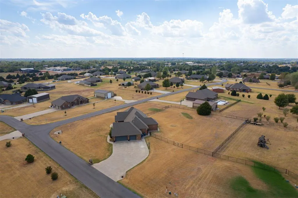 Photo 48 — 203 Raye Place, Tuttle, OK 73089
