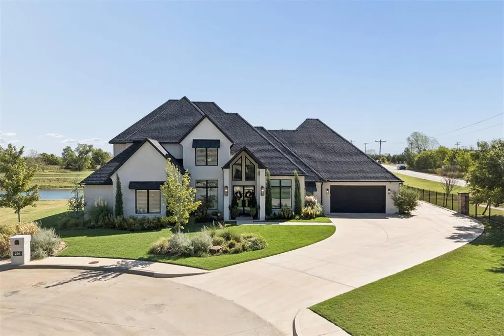 Front exterior — 201 Saint Claire Drive, Edmond, OK 73025